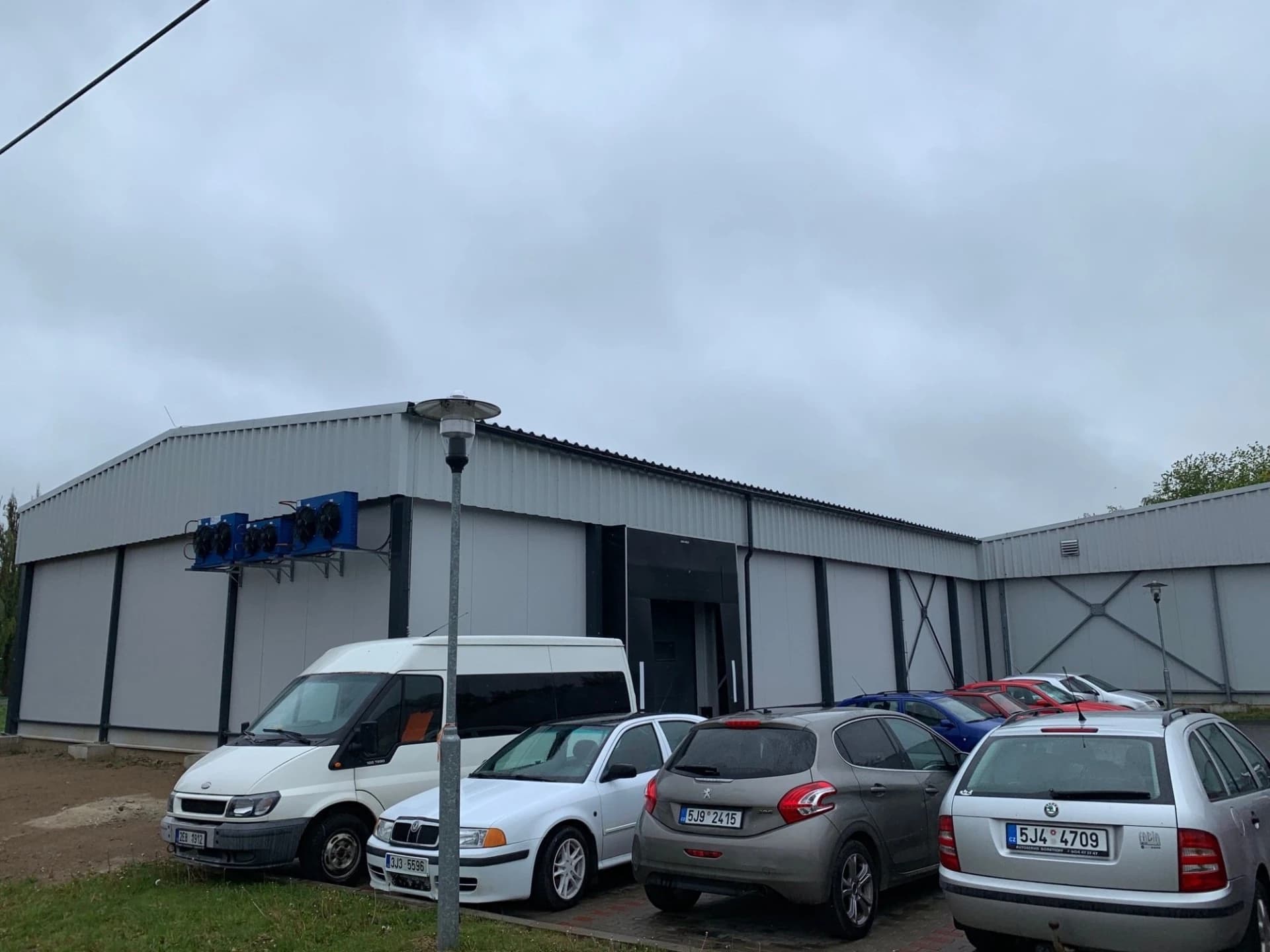 Novostavba průmyslové haly